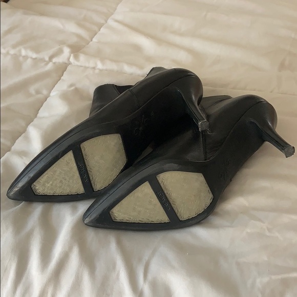Nine West ankle boots. - Picture 2 of 5